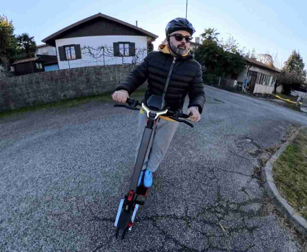Navee XT5 Pro Electric Scooter screenshot