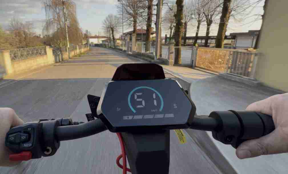Navee XT5 Pro Electric Scooter screenshot