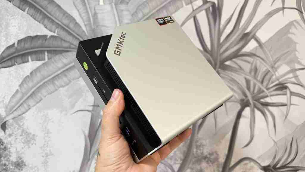 GMKtec NUCBOX EVO-X2 img 3694