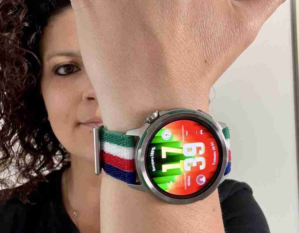 Huawei Watch GT Runner 2 Racing Legend Edition 85712eb2 80c9 40c0 bc7a d38a2249524c