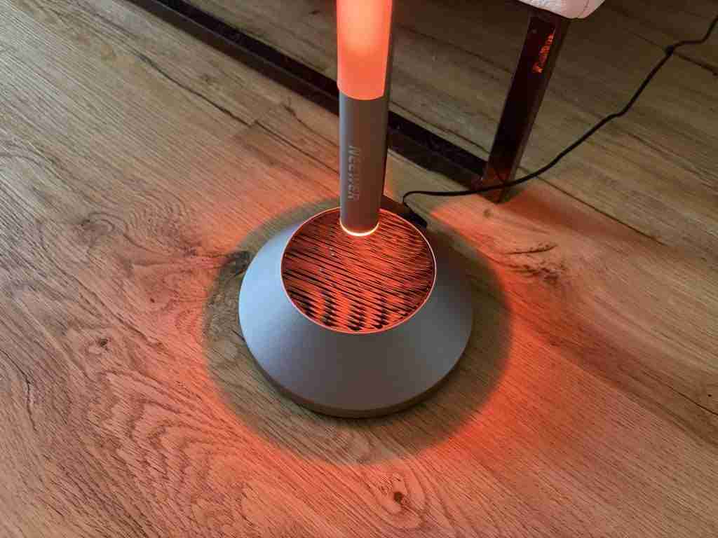 NEEWER NF01 Smart Floor Lamp img 3846