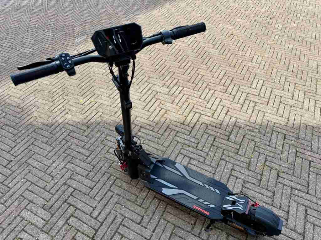Backfire M8 Rover Electric Scooter img 8261