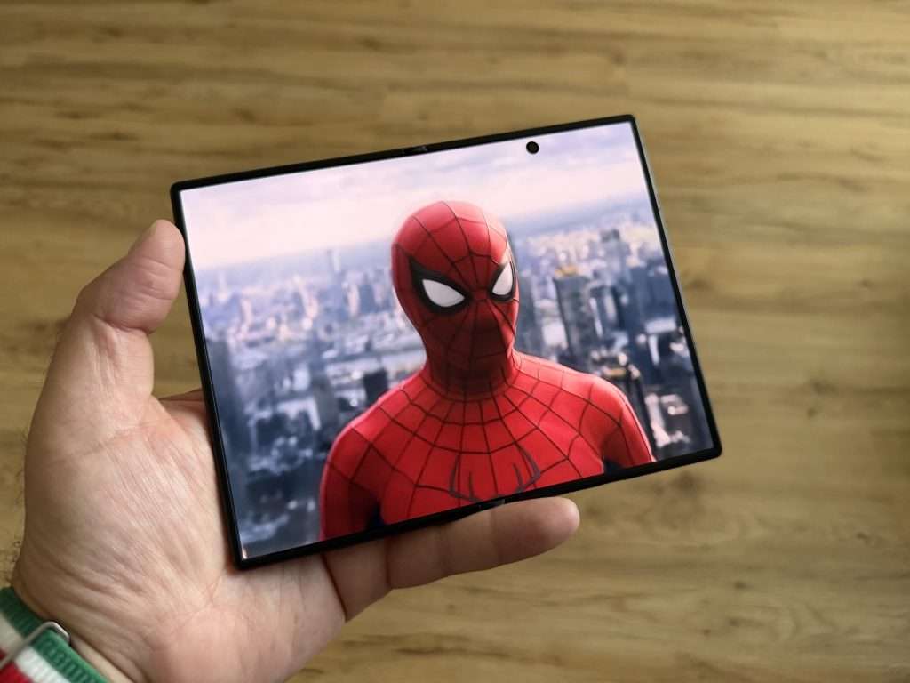 Samsung Galaxy Z Fold 8 img 0599
