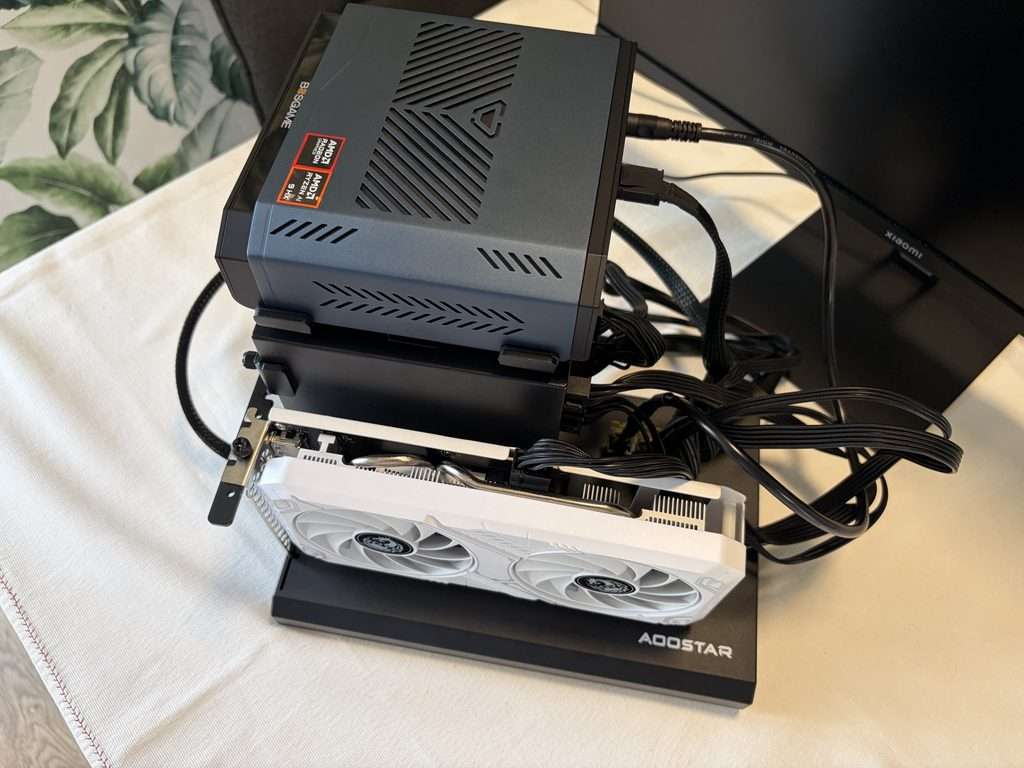 AOOSTAR EG01 e RTX 5050 SOYO img 4660