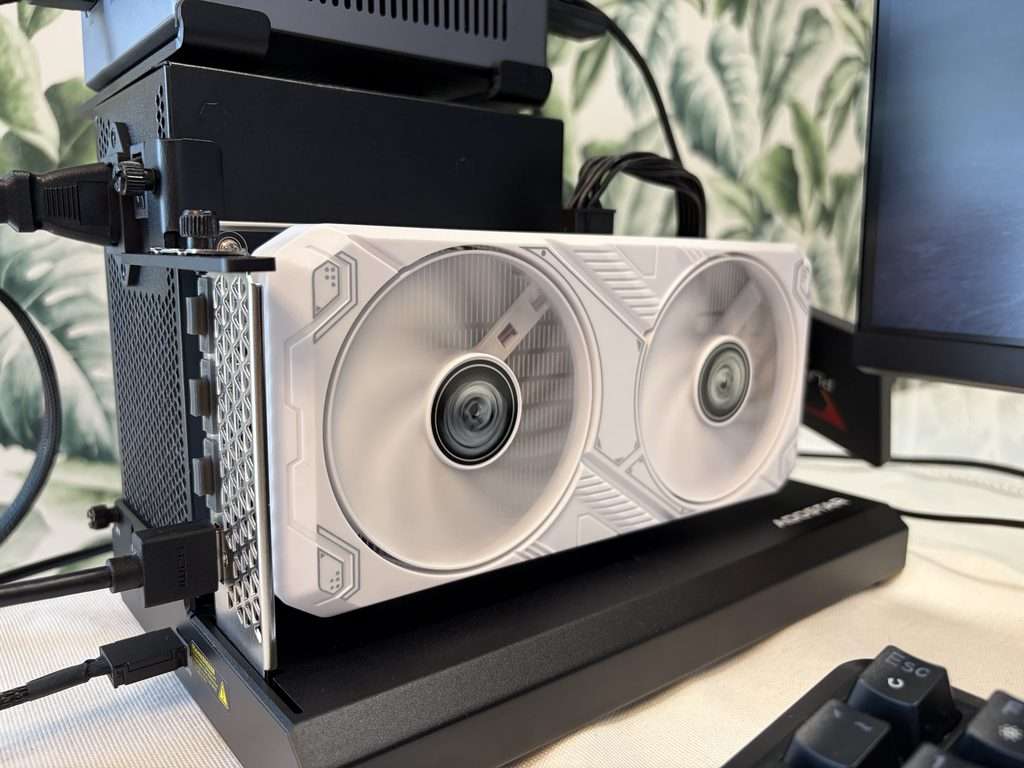 AOOSTAR EG01 e RTX 5050 SOYO img 4686