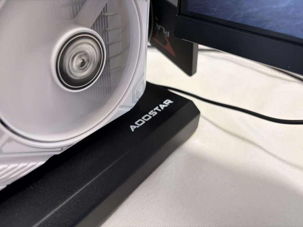 AOOSTAR EG01 e RTX 5050 SOYO img 4688