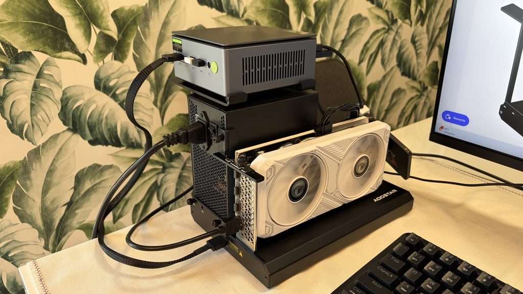 AOOSTAR EG01 e RTX 5050 SOYO img 4731