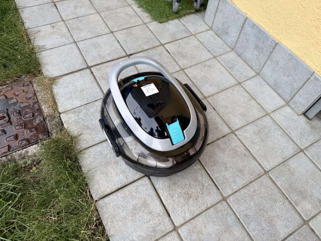 Brinbo S2 Cordless Pool Vacuum Robot img 8021