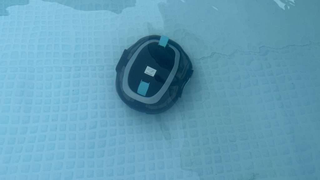 Brinbo S2 Cordless Pool Vacuum Robot img 8035