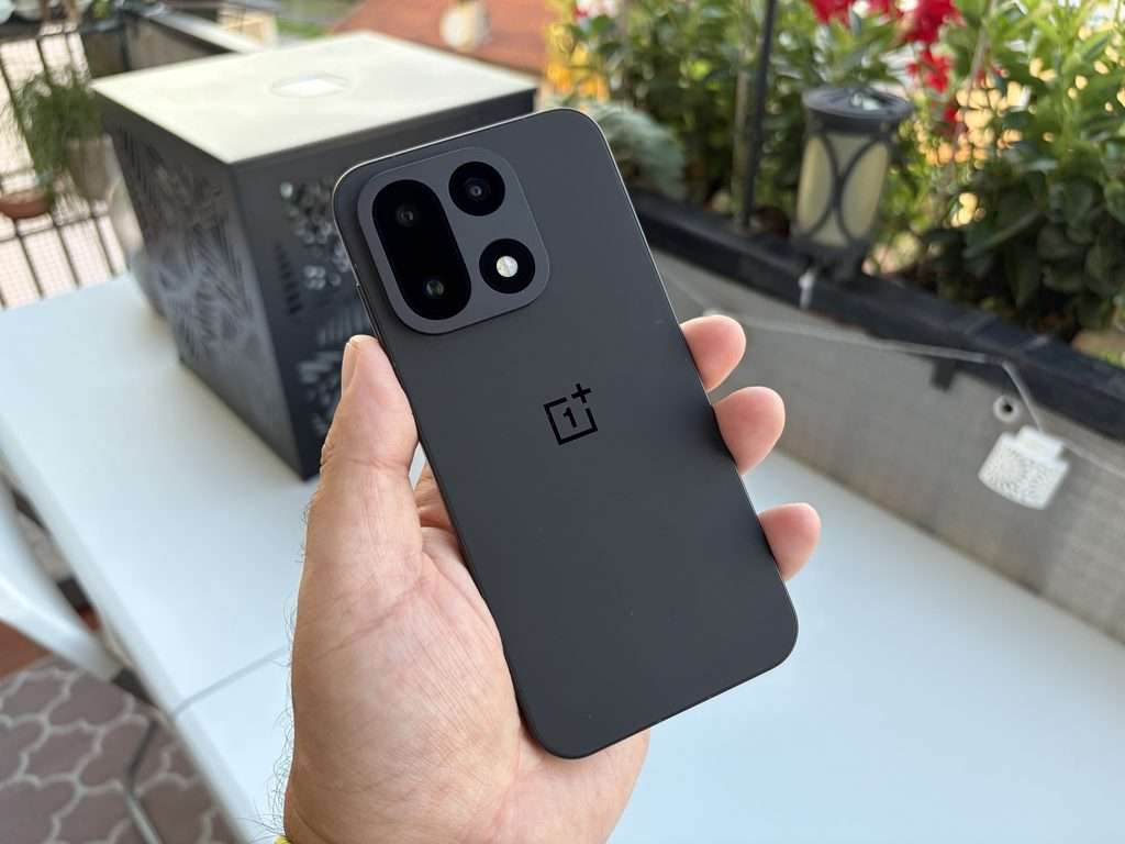 OnePlus 15 img 6500